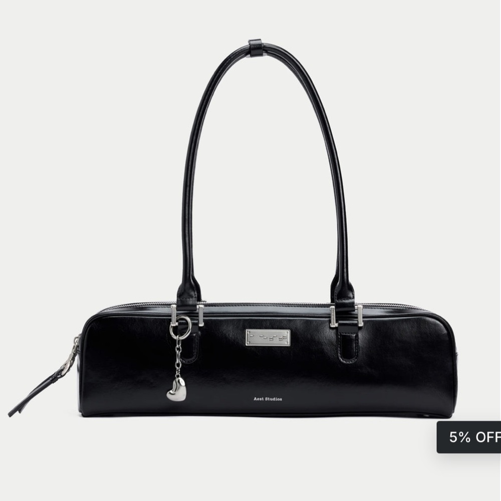 Capture Large Baguette Bag